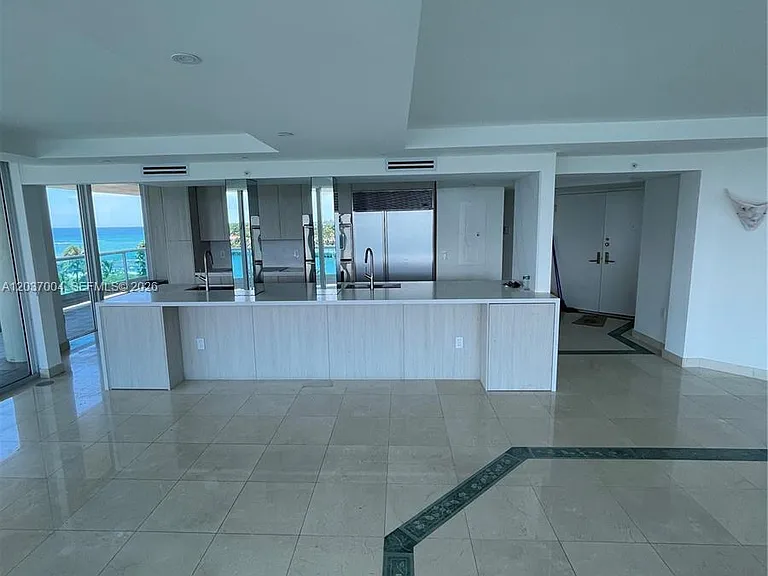 5025 Collins Ave #601 — Photo 6