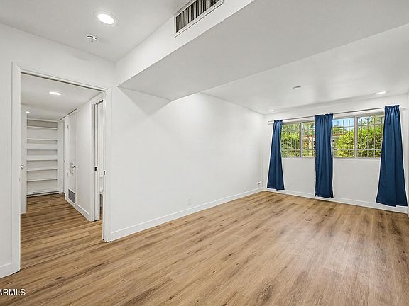 4th image of 520 W CLARENDON Avenue #C3