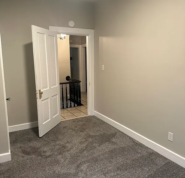 902 State St #B — Photo 6