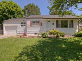 2929 Rennoc Rd, Knoxville, TN 37918