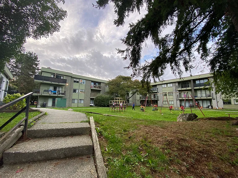 7155 Hall Rd — Photo 11