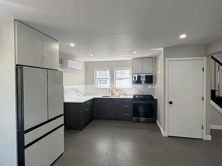 91 Brower Ave — Photo 7