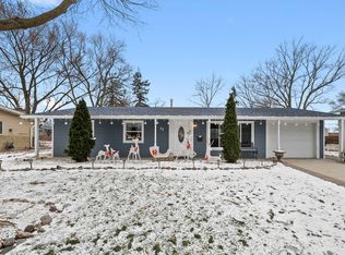 11 Greenfield Rd, Montgomery, IL 60538