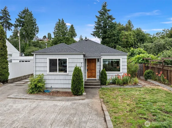 815 S Summit Avenue, Bremerton, WA 98312