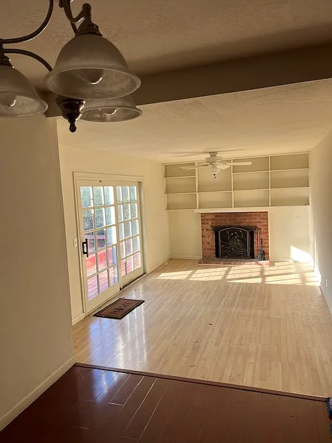 4 bed, 1511 sqft, $4,800 — Photo 2