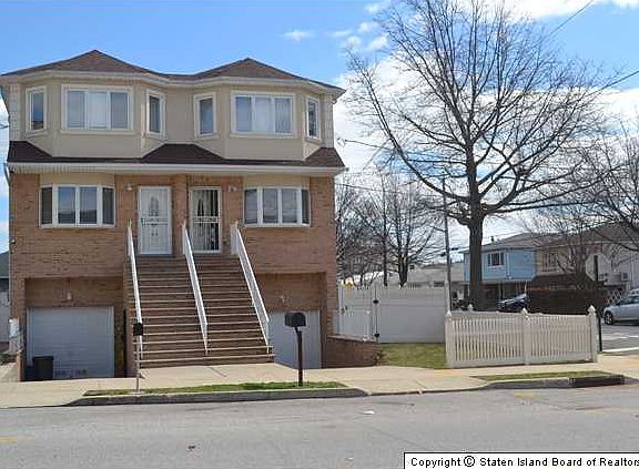 2nd image of 442 Mason Ave