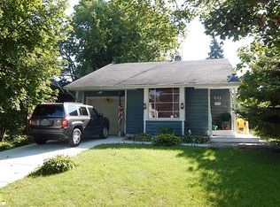 511 Arlington Ave, Elgin, IL 60120