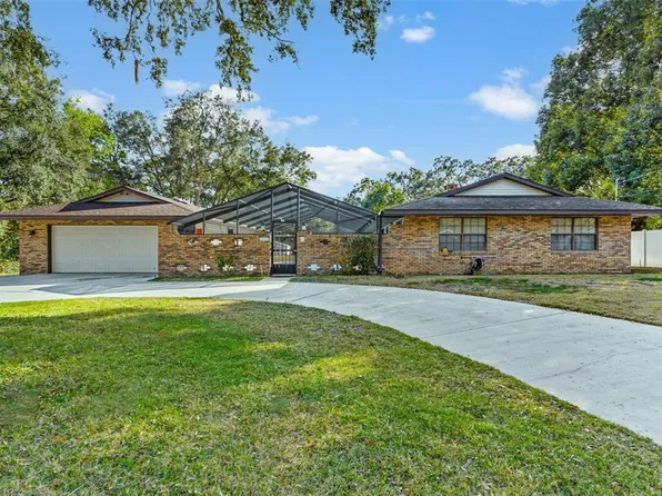 209 E Catawba St, Fruitland Park, FL 34731