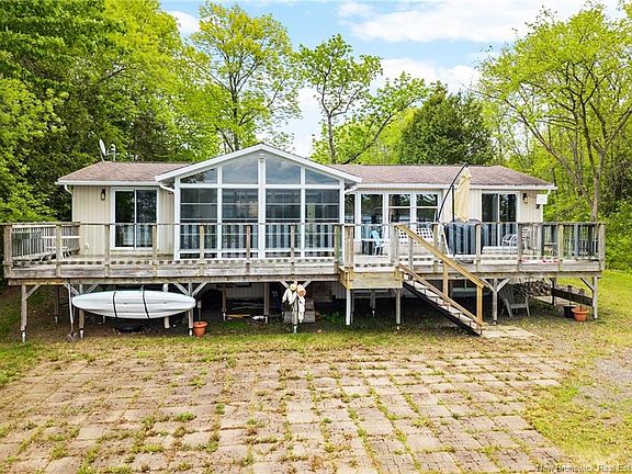 2nd image of 22 Grandview Ct