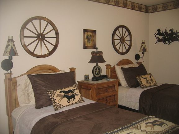 Upstairs bedroom 