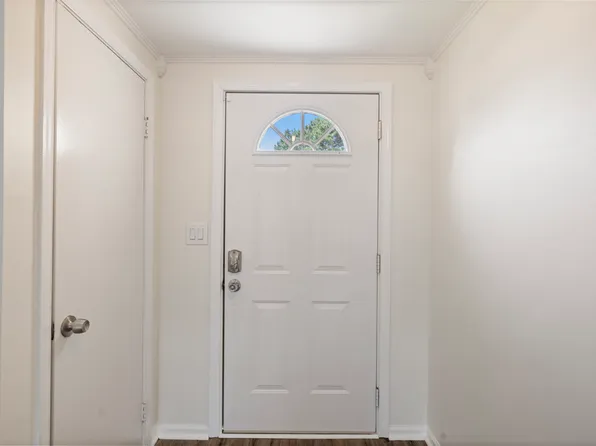 5316 Glenville Cir, Virginia Beach, VA 23464