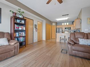 515 Penn Ct APT 2, North Liberty, IA 52317