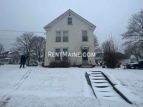 445 Main St APT A, Old Town, ME 04468