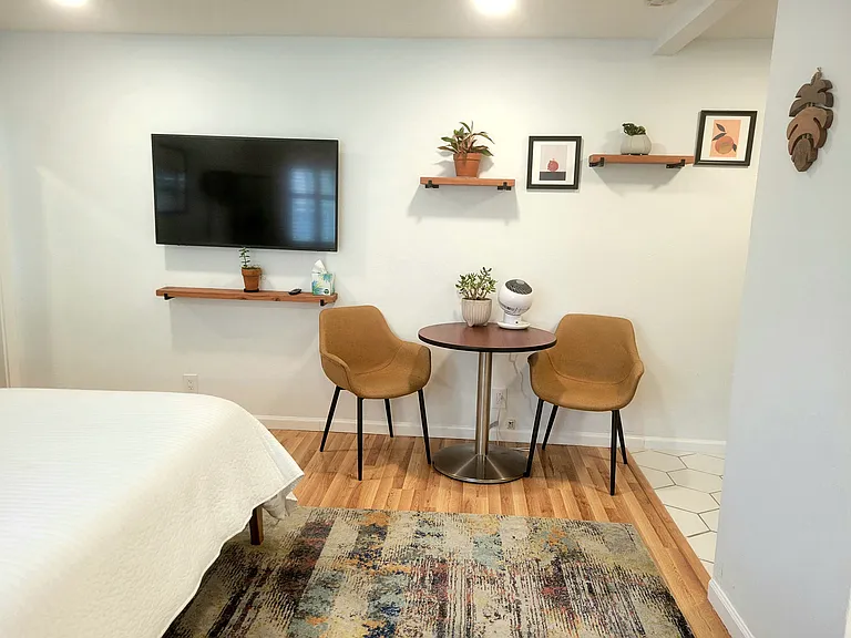 590 Farallon Ave #B — Photo 8