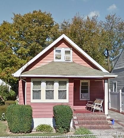 1st image of 63 E Pennywood Ave