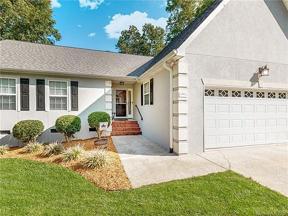 2nd image of 6903 Loretta Pl
