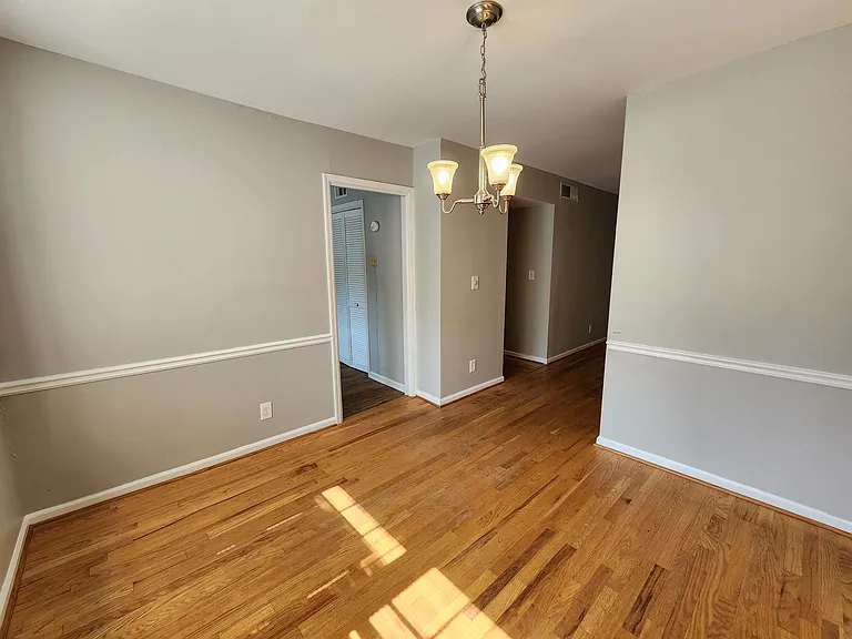 67 Montre Sq NW #1 — Photo 11