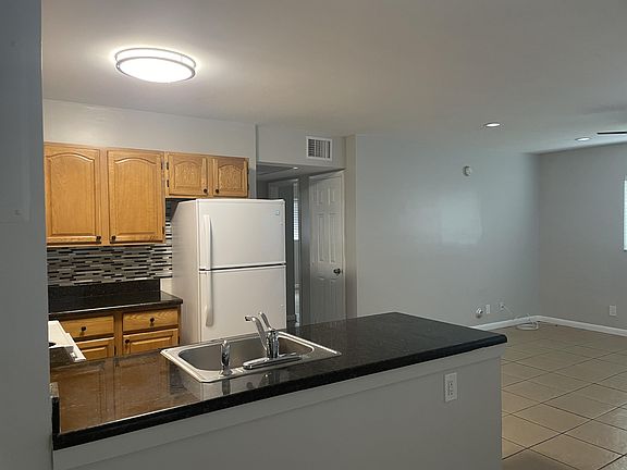 2nd image of 3060 NE 13th Ave #5