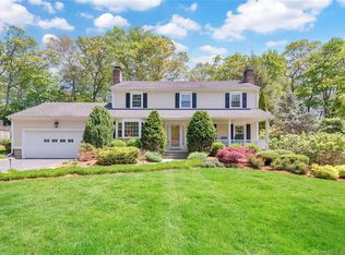 736 Cascade Dr, Fairfield, CT 06825