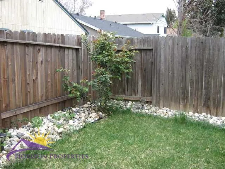 2030 Moontree Dr — Photo 33