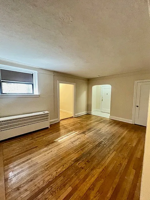 Building Photo - 3 Greenridge Ave #A8