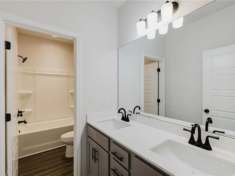 1814 Westfall Lndg — Photo 17