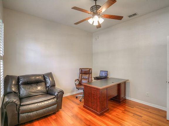5th image of 18102 Pheasant Walk Dr