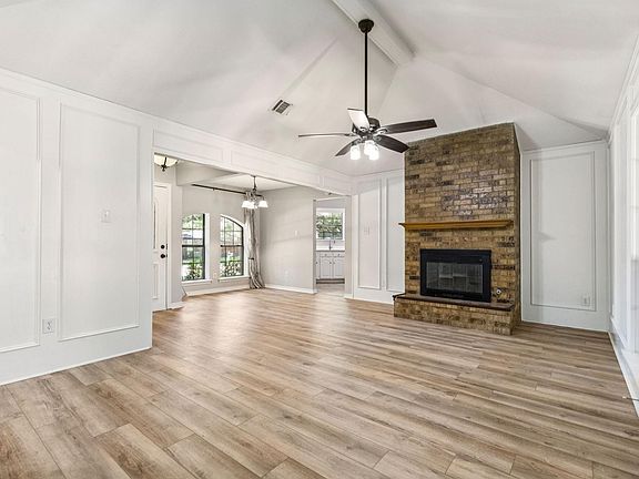4th image of 703 Stoneybrook Dr