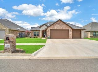 2105 Longhorn Trl, Altus, OK 73521