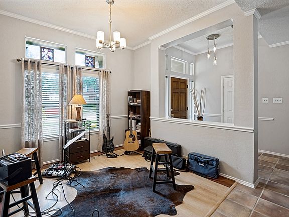 2nd image of 5201 Alexander Dr