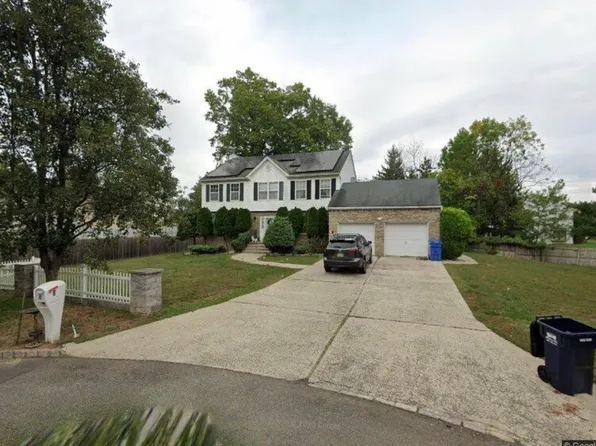 8 Piluso Way, Piscataway, NJ 08854