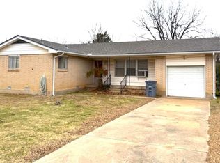 31 SW 49th St, Lawton, OK 73505