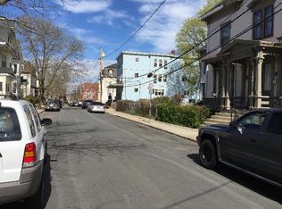 9 Arlington St #3, Somerville, MA 02145