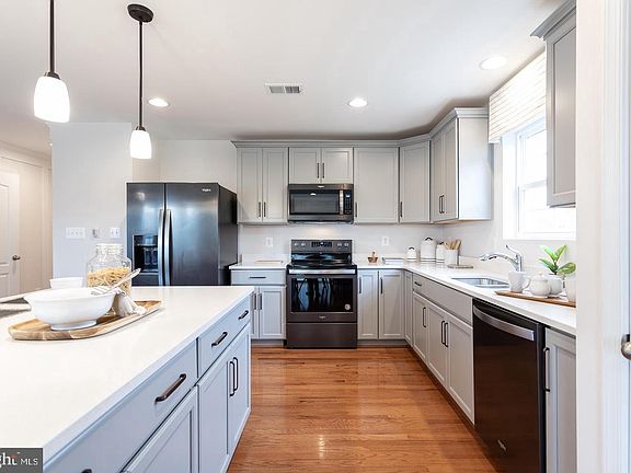 2nd image of Outrigger Rd Homesite 376