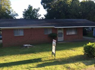 711 Freedman St, Winona, MS 38967
