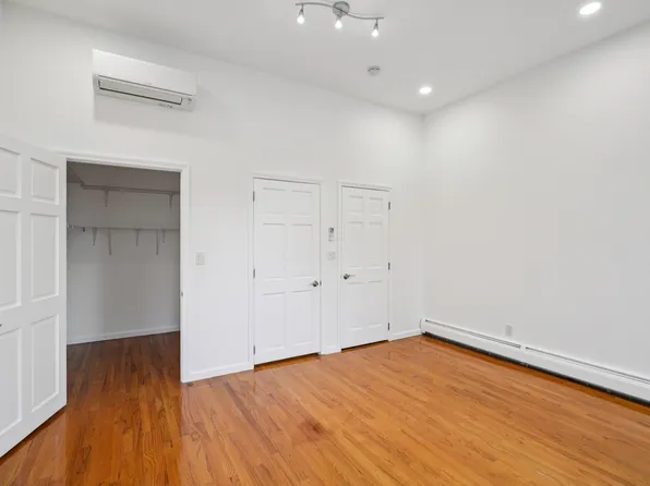 29 East 129th Street image 11 of 17