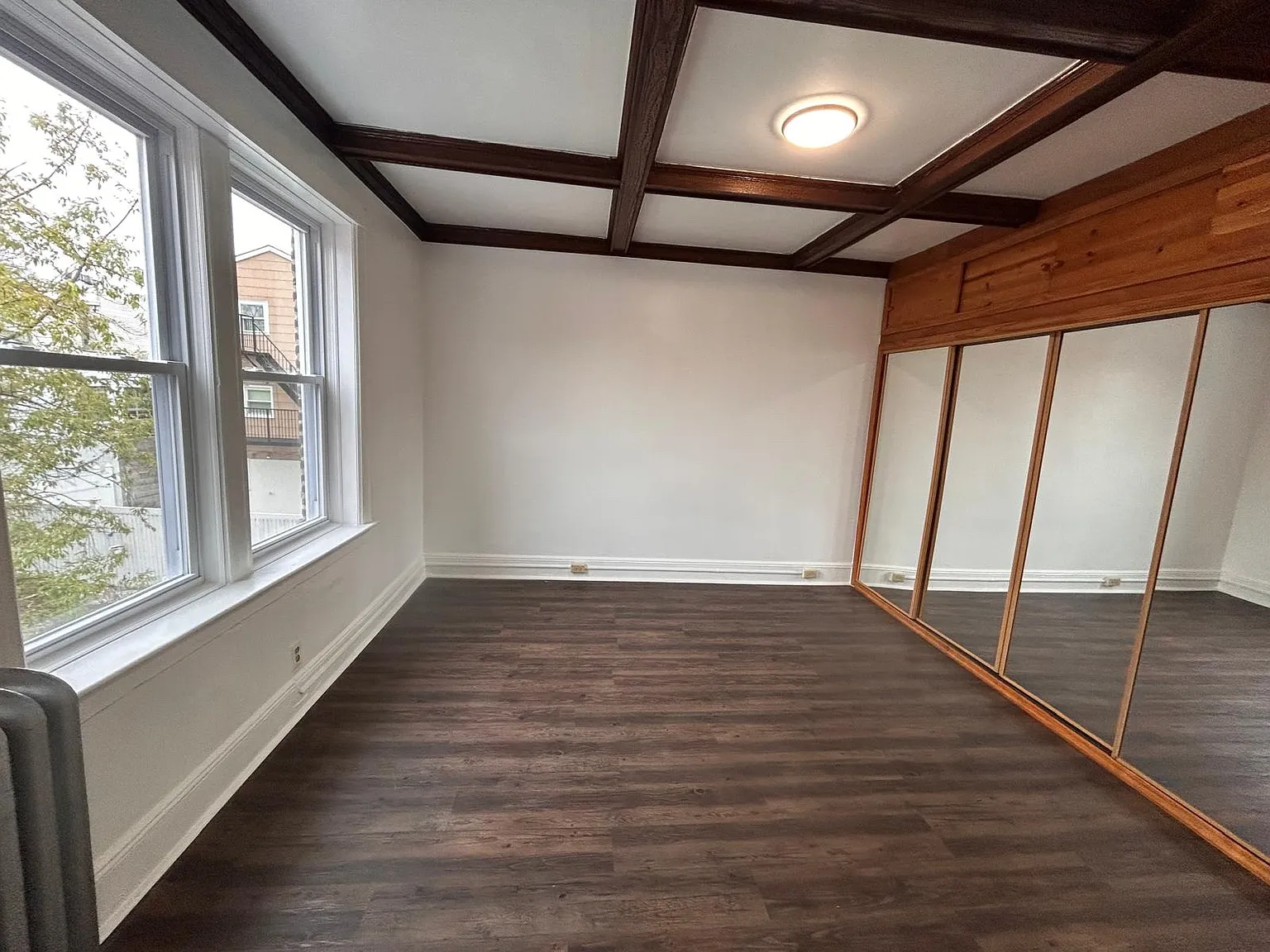 3 bed, 1000 sqft, $2,800 — Photo 4
