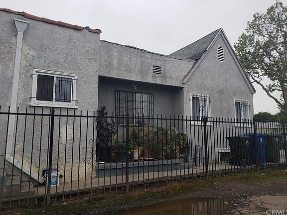 3rd image of 7216 S Denker Ave
