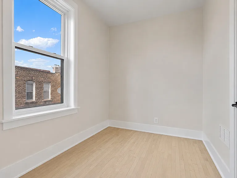 1079 N Paulina St #3 — Photo 13