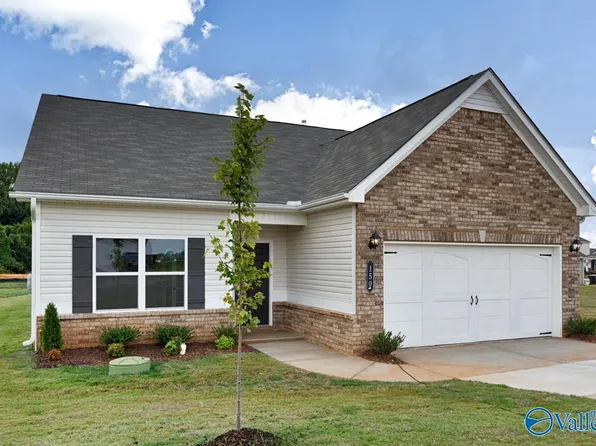 150 Story Ray Dr, New Market, AL 35761
