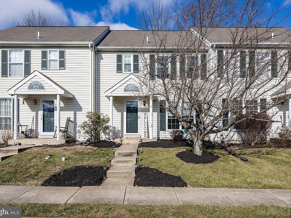 1st image of 50 Village Dr