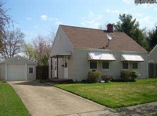 241 Mission Dr, Akron, OH 44301