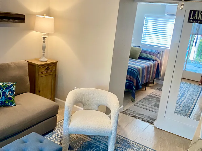 2109 Pine Tree Dr #4 — Photo 7
