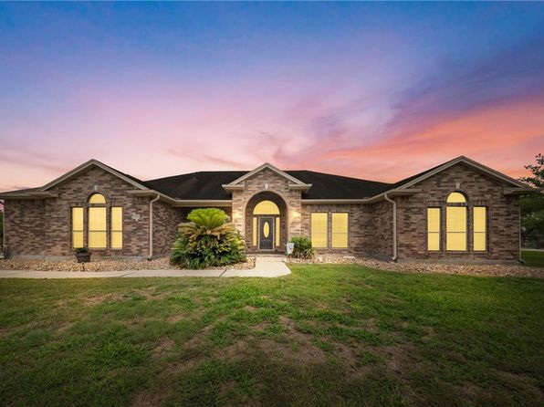 5665 Grand Lake Cir, Robstown, TX 78380