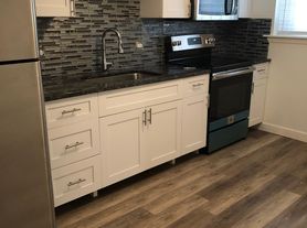 3906 N Linder Ave, Chicago, IL