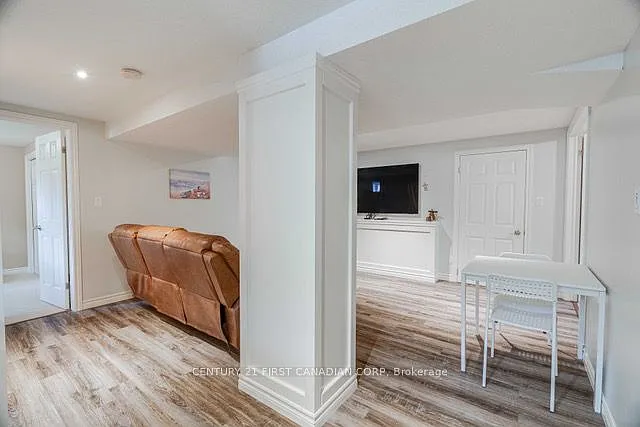 216 Irving Pl #LOWER — Photo 6