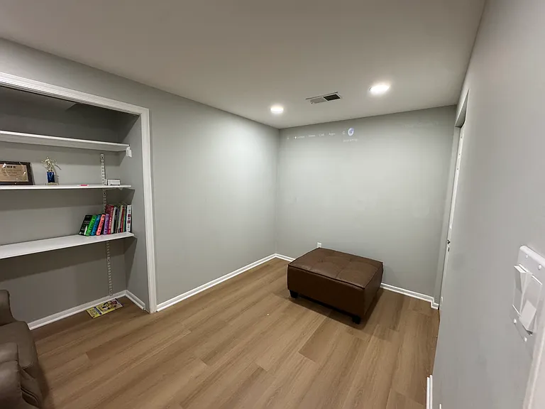 1650 La Salle Ave — Photo 25