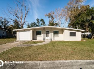 355 Bonnlyn Dr, Orange Park, FL 32073