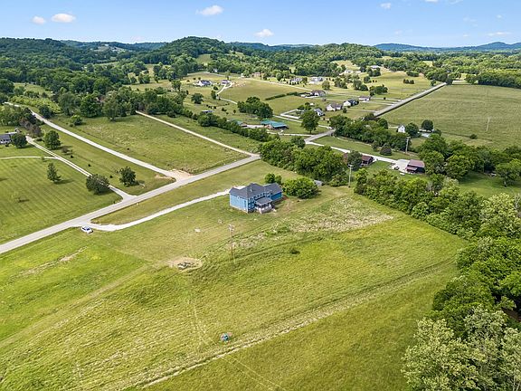3rd image of 3001 Valley Creek Rd