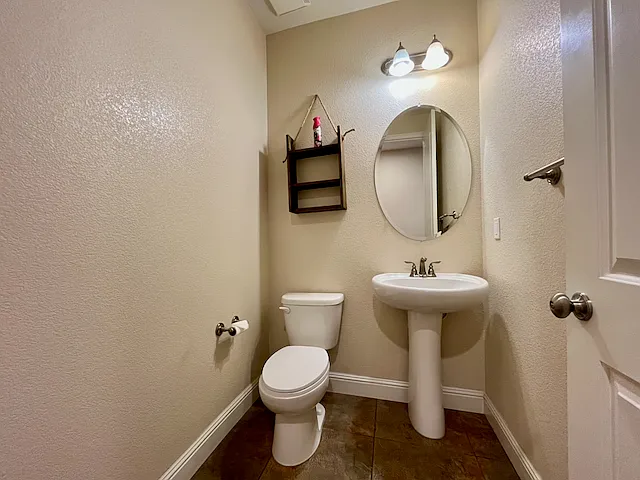 381 Havasu Ct — Photo 19